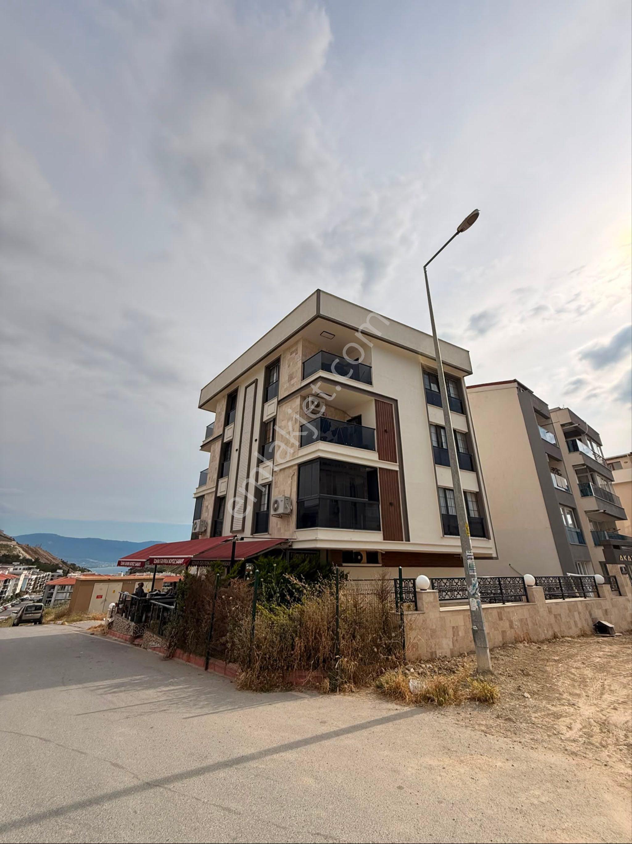Değirmendere'de Full Deniz Manzaralı Sıfır 1+1 Lüks Daire - Görsel 15