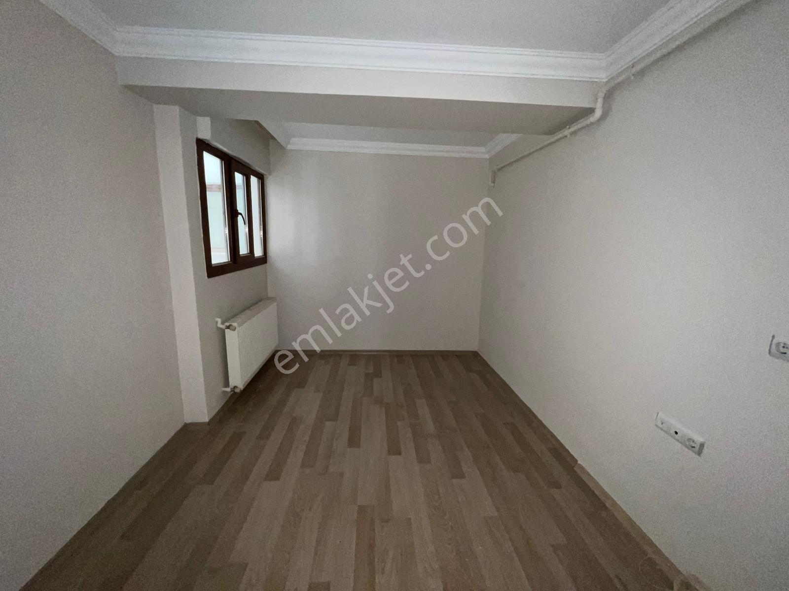 Çözüm Emlak'tan Muradiye İstasyon Caddesi'nde 3+1 Ara Kat Daire - Görsel 19