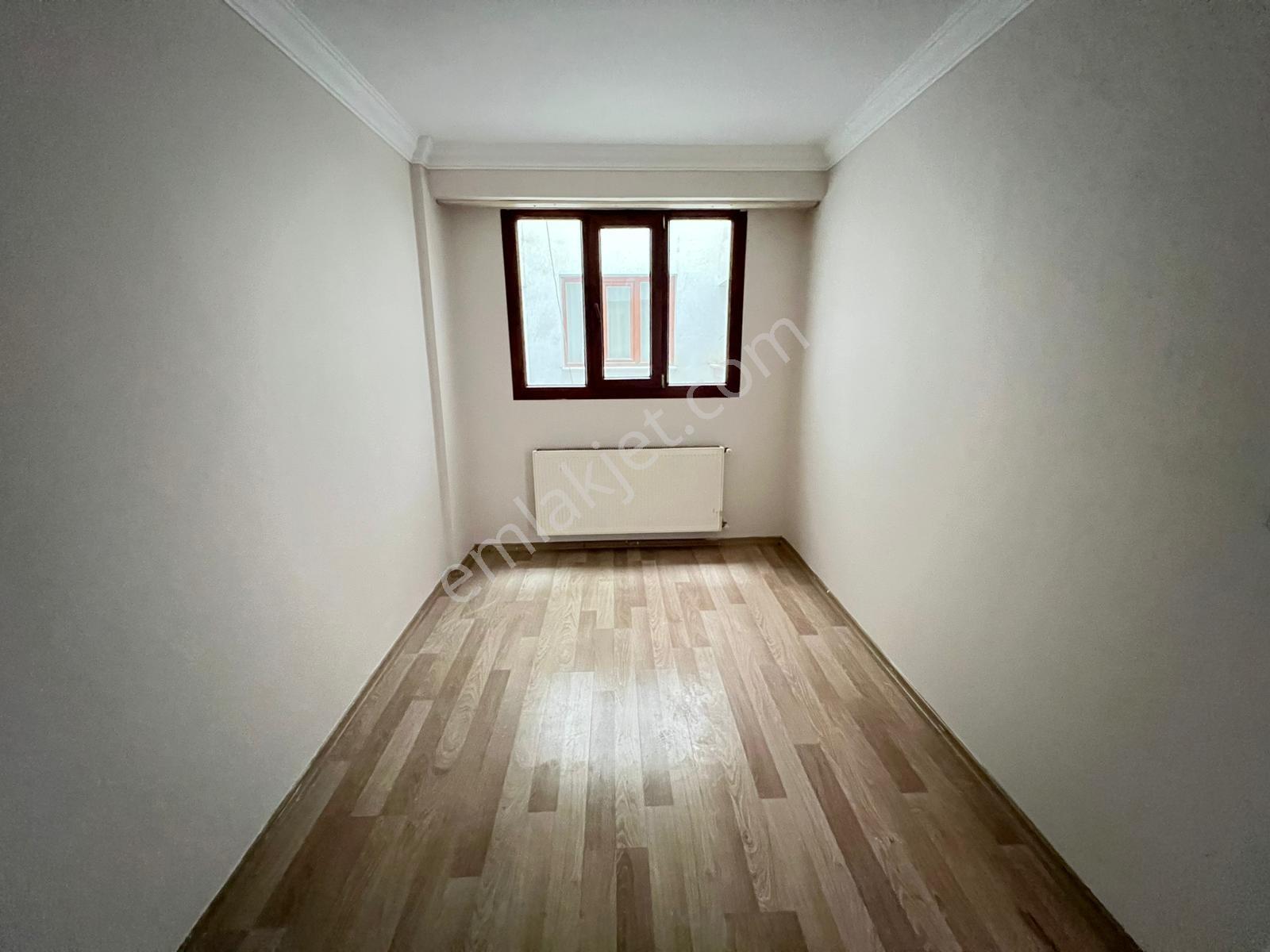 Çözüm Emlak'tan Muradiye İstasyon Caddesi'nde 3+1 Ara Kat Daire - Görsel 12