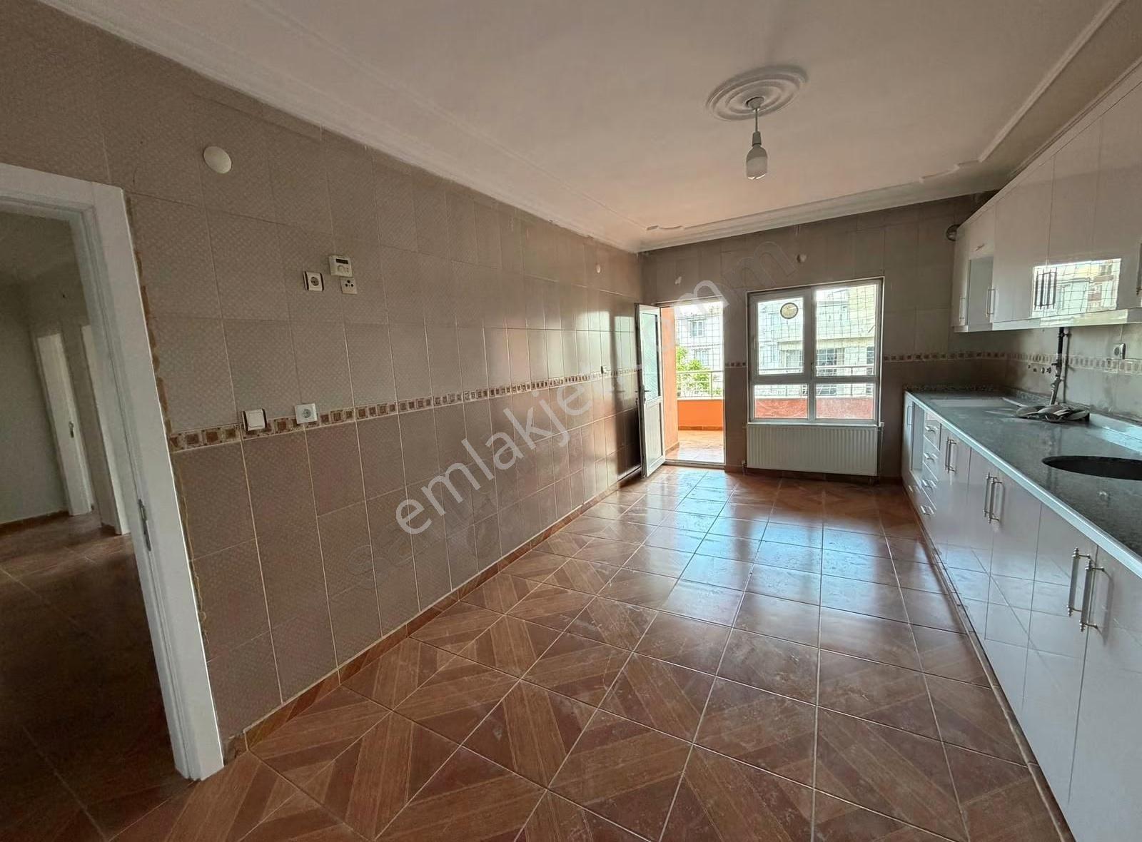 Bahçelievler De Hasankeyf Sitesinde Kiralık 3'+1 Daire - Görsel 2