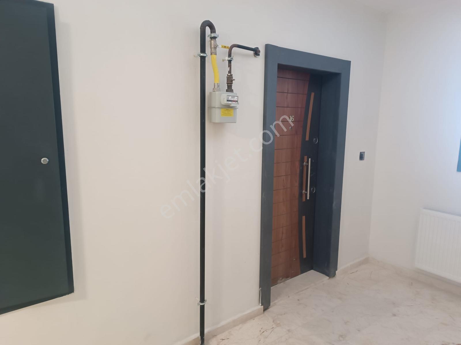 Remax Hür Ali Kutanis'ten Arifiye Cumhuriyet Mah. 3+1 Kiralık - Görsel 11