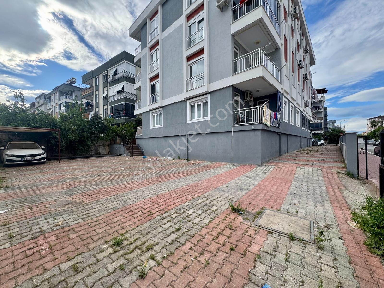 2+1 Ayrı Mutfaklı Tramvaya 100 Metre Mesafede Yüksek Giriş - Görsel 10