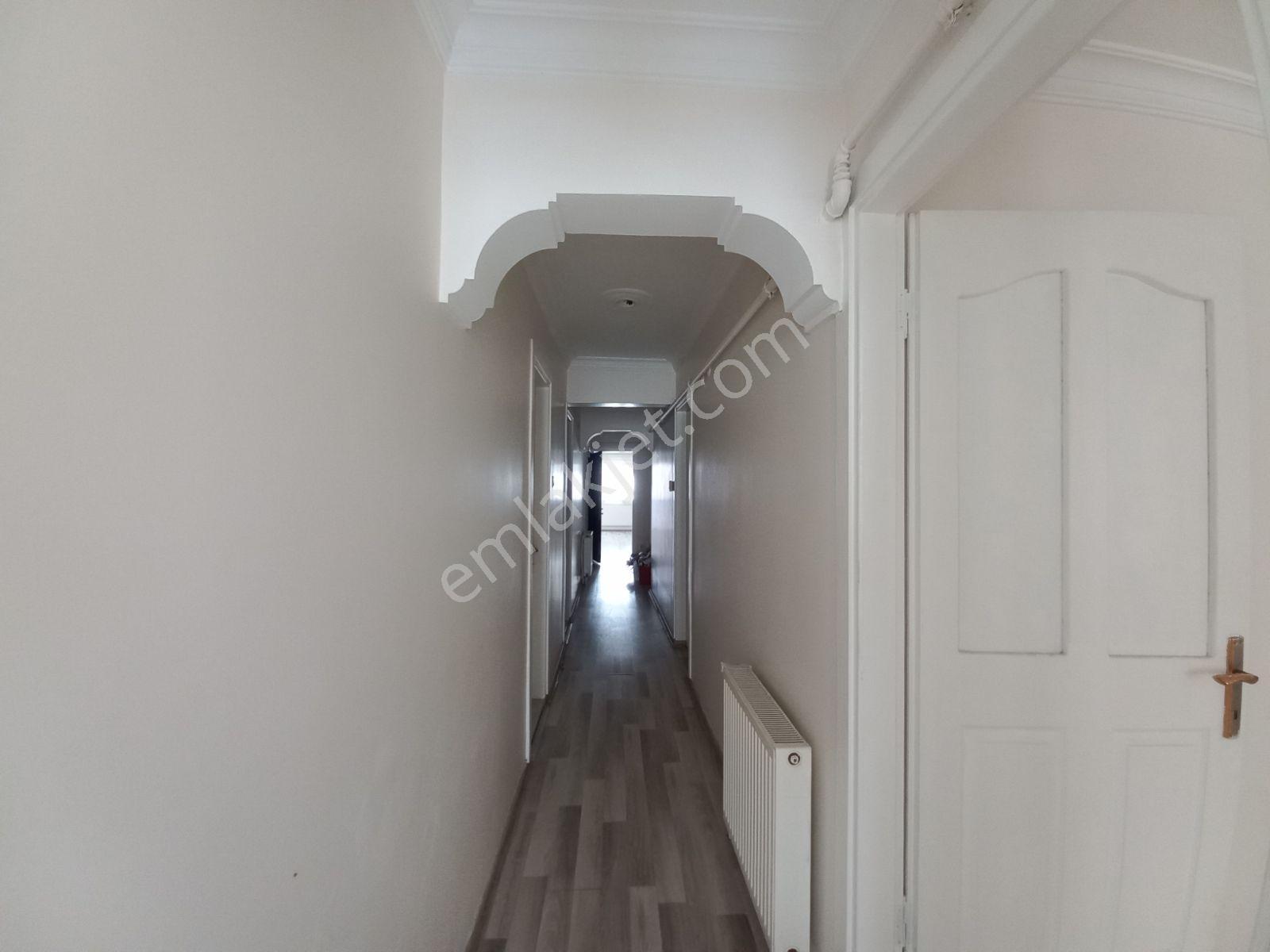 Eşrefpaşa Attila Mahallesi'nde 3+1 Kiralık Daire - Görsel 9