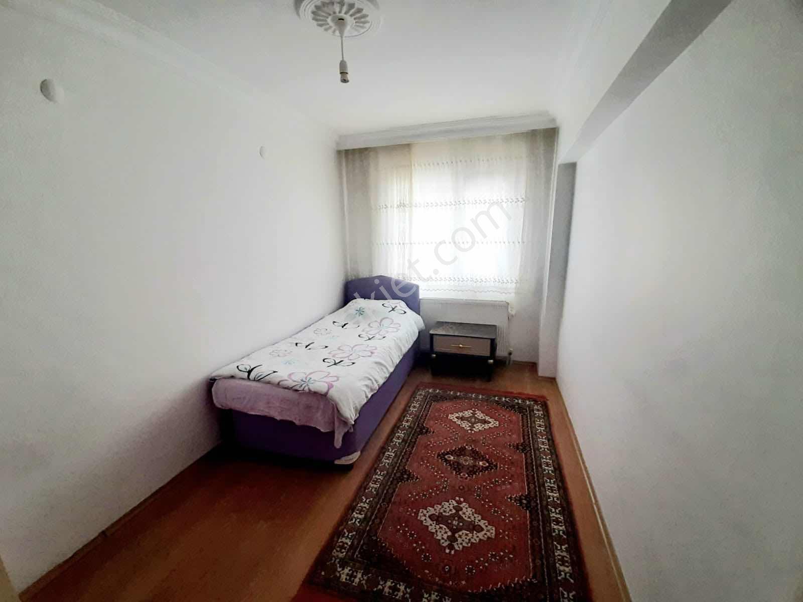 Yonca Emlak Durali Alıç Mah. Şehitler Cad. 3+1 Eşyalı Kiralık - Görsel 2