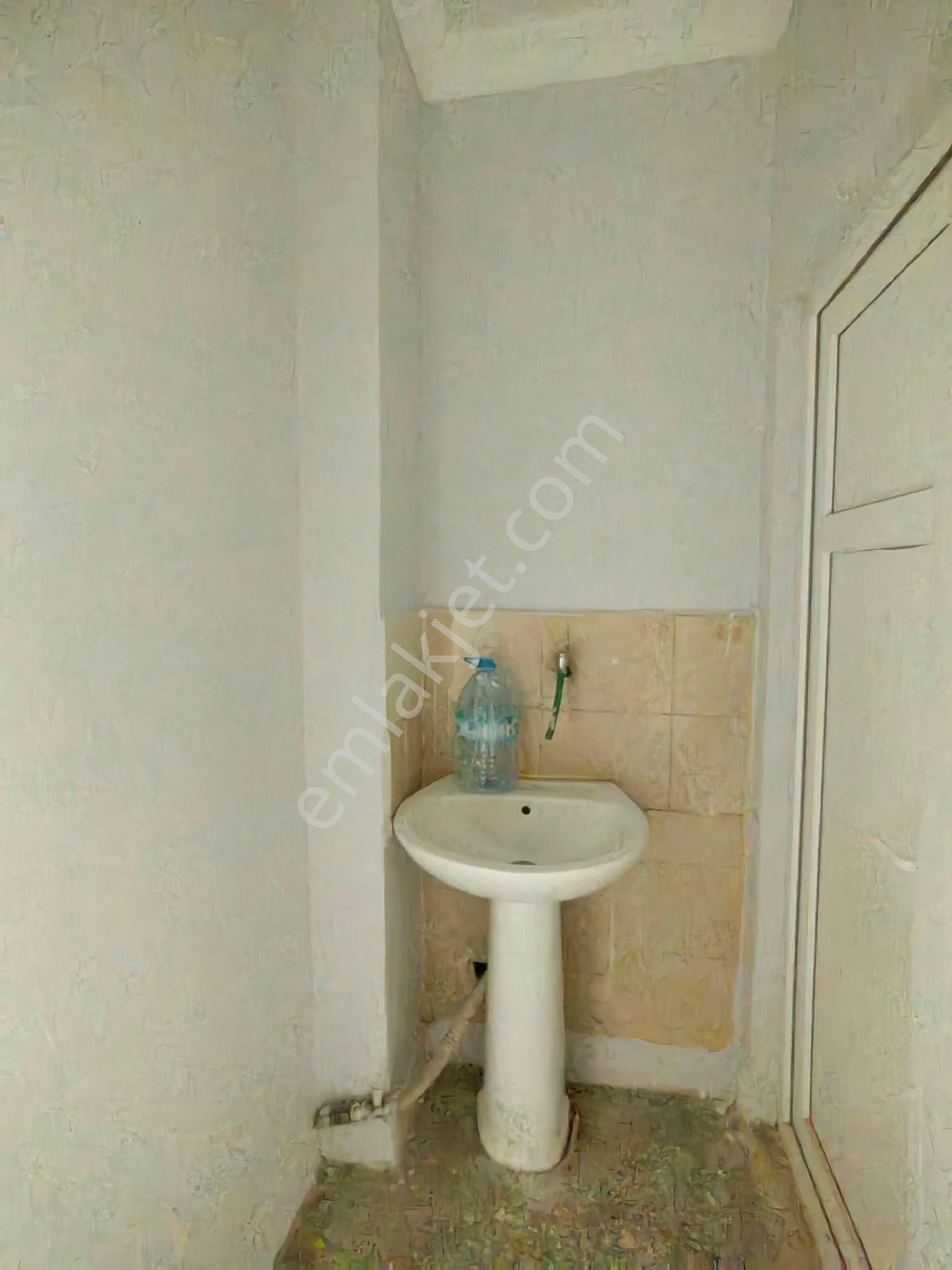 Nasreddin Emlaktan Gazi Pazarı Çaprazı Kiralık Sobalı Daire - Görsel 4