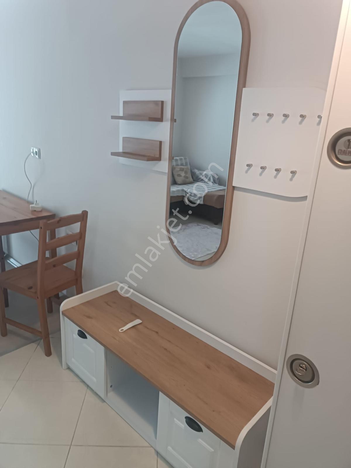 Newcıty Emlaktan Full Eşyalı Balkonlu 1+1 Ara Kat Daire