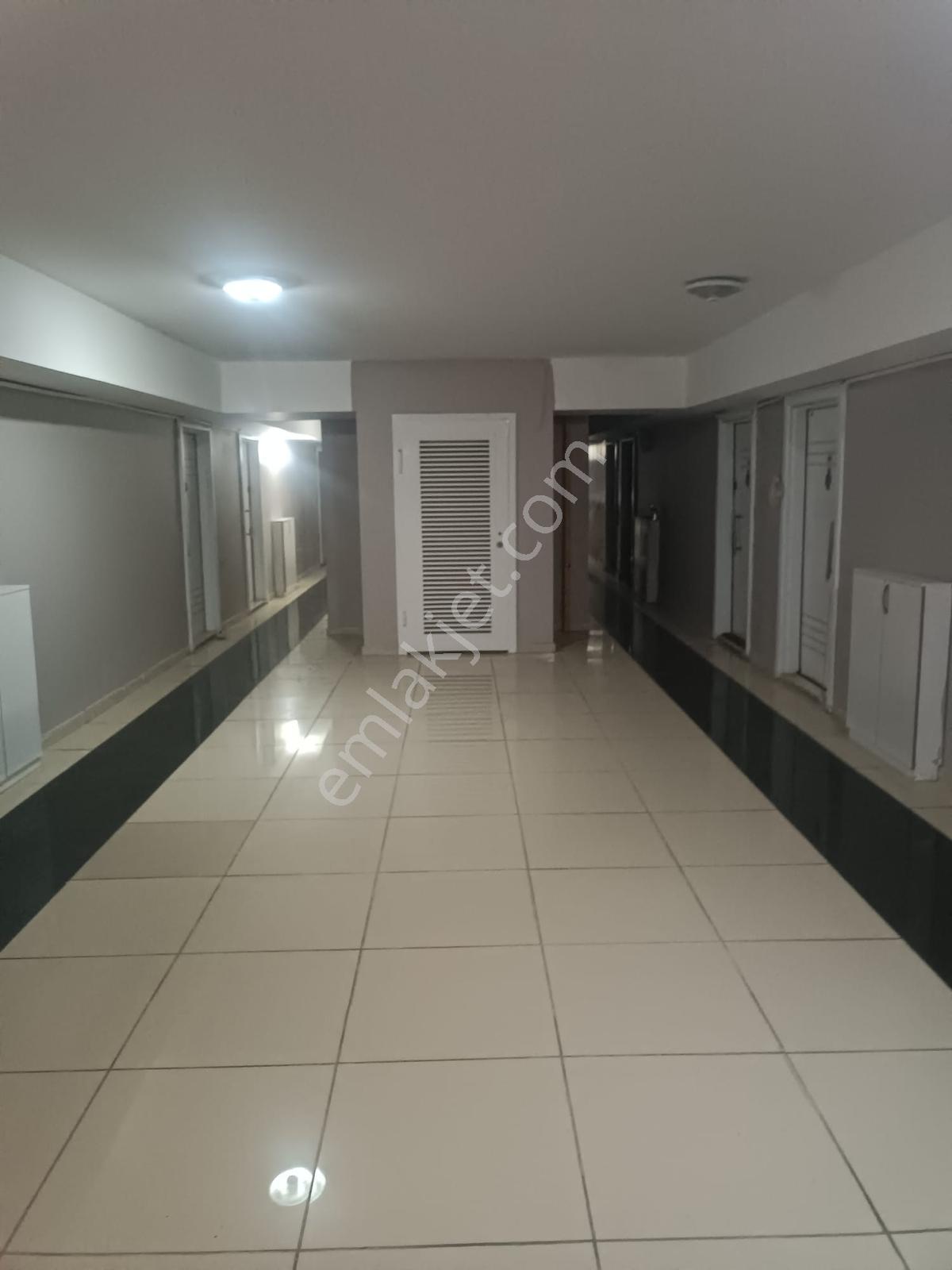 Newcıty Emlaktan Full Eşyalı Balkonlu 1+1 Ara Kat Daire - Görsel 3