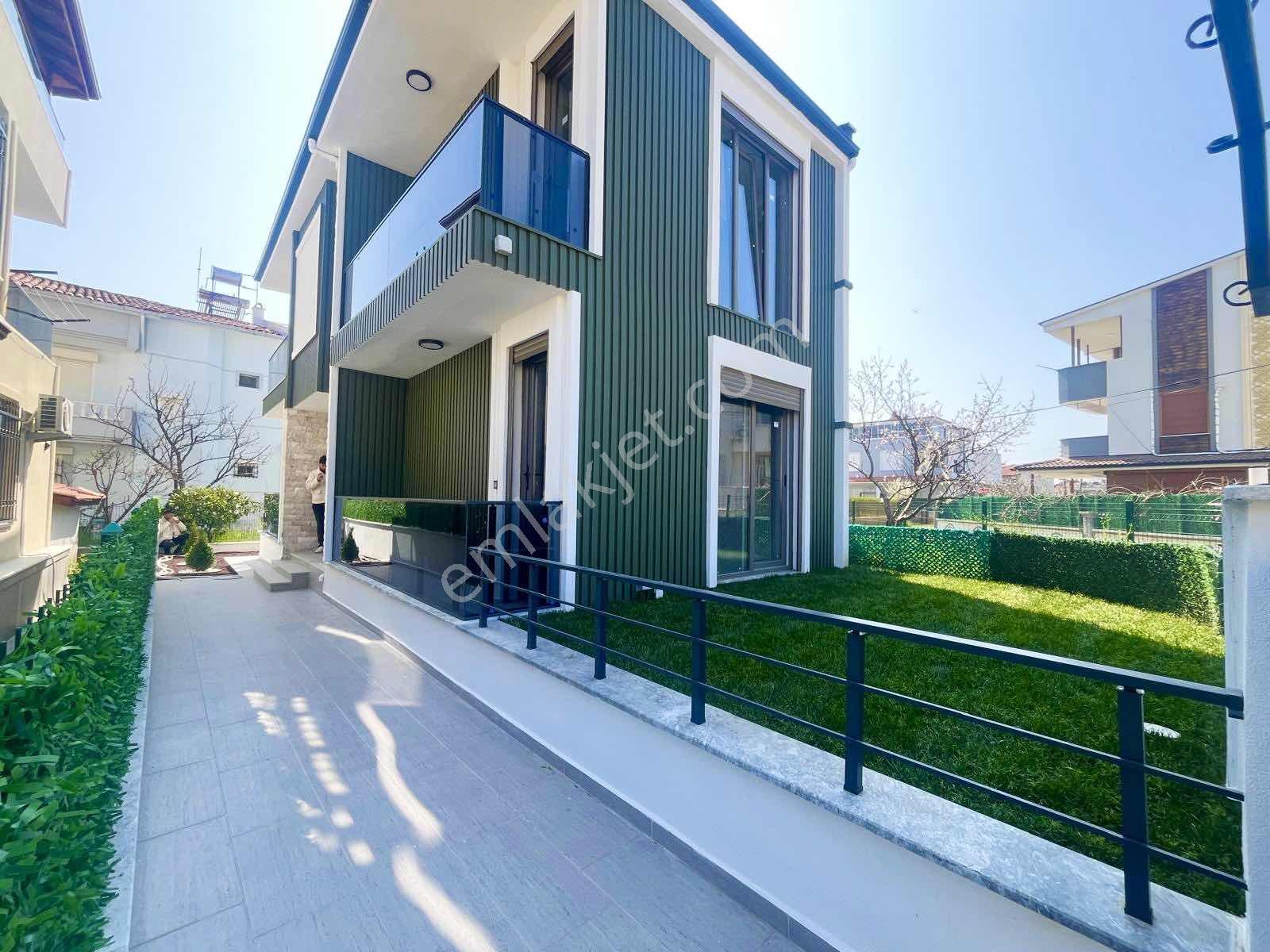 Parladan Gürede Denize 100 Metre Bahçeli Müstakil 3+1 Villa