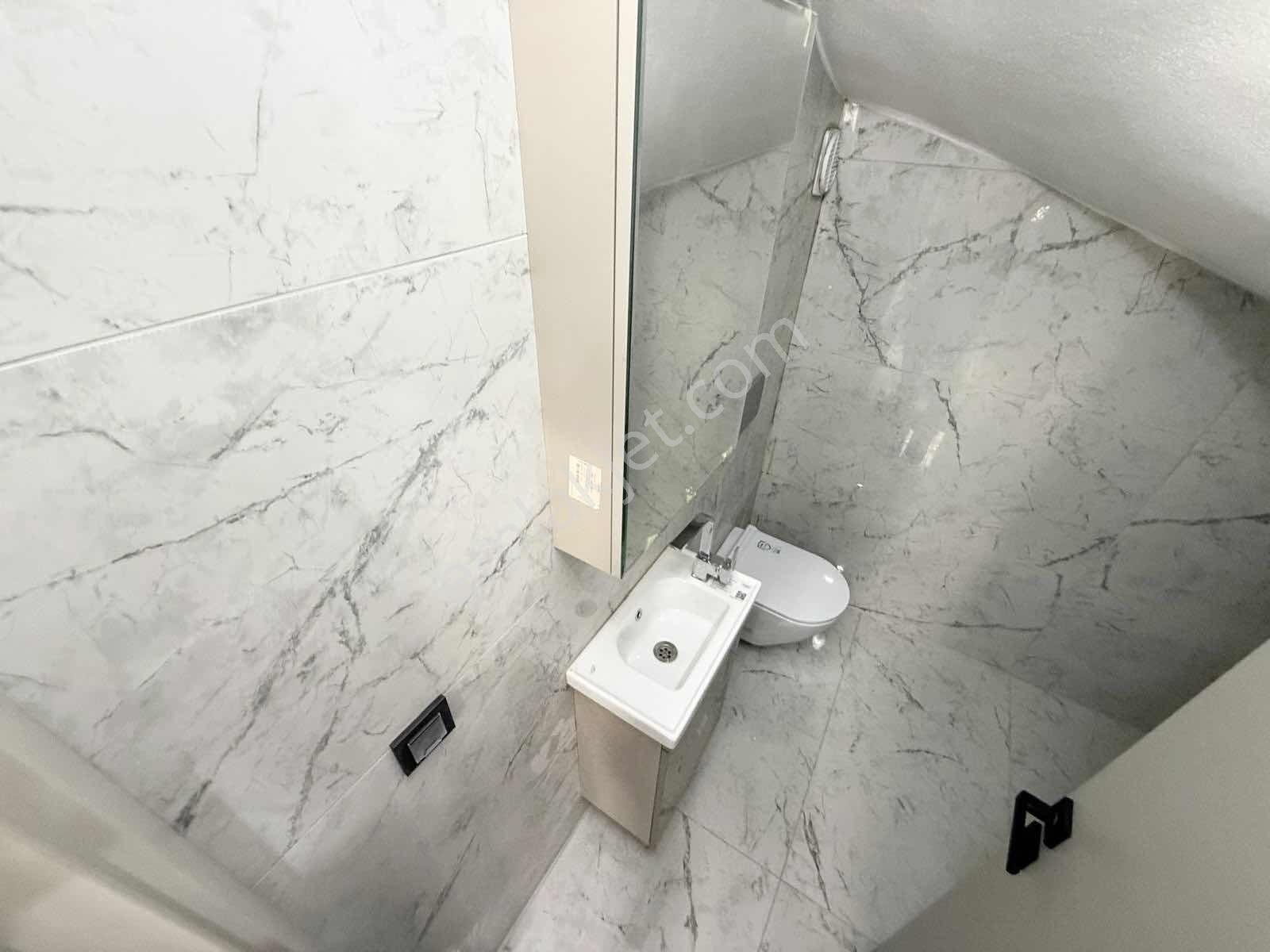 Parladan Gürede Denize 100 Metre Bahçeli Müstakil 3+1 Villa - Görsel 12