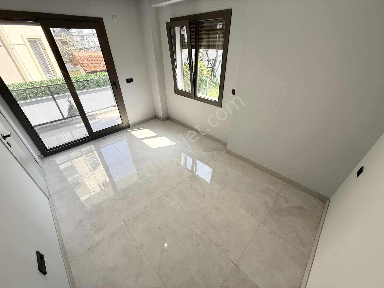 Parladan Gürede Denize 100 Metre Bahçeli Müstakil 3+1 Villa - Görsel 6