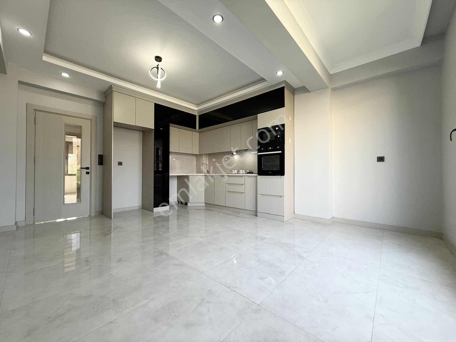 Parladan Gürede Denize 100 Metre Bahçeli Müstakil 3+1 Villa - Görsel 23