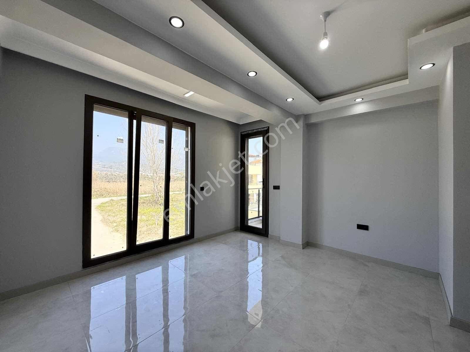 Parladan Gürede Denize 100 Metre Bahçeli Müstakil 3+1 Villa - Görsel 10