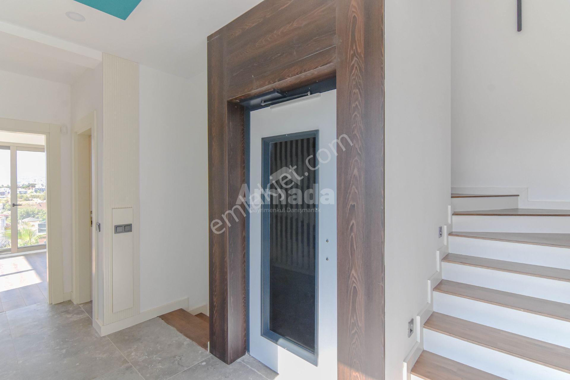 Kuşadası Soğucak’ta Panaromik Deniz Manzaralı Lüks Villa - Görsel 10