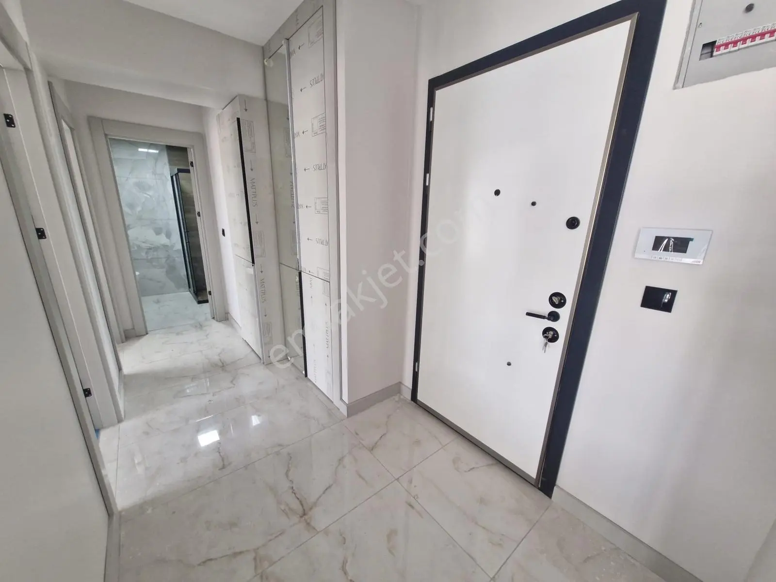 İlker Mahallesi Crystal Tower Vadi Evlerinde 2+1 Kiralık Daire..