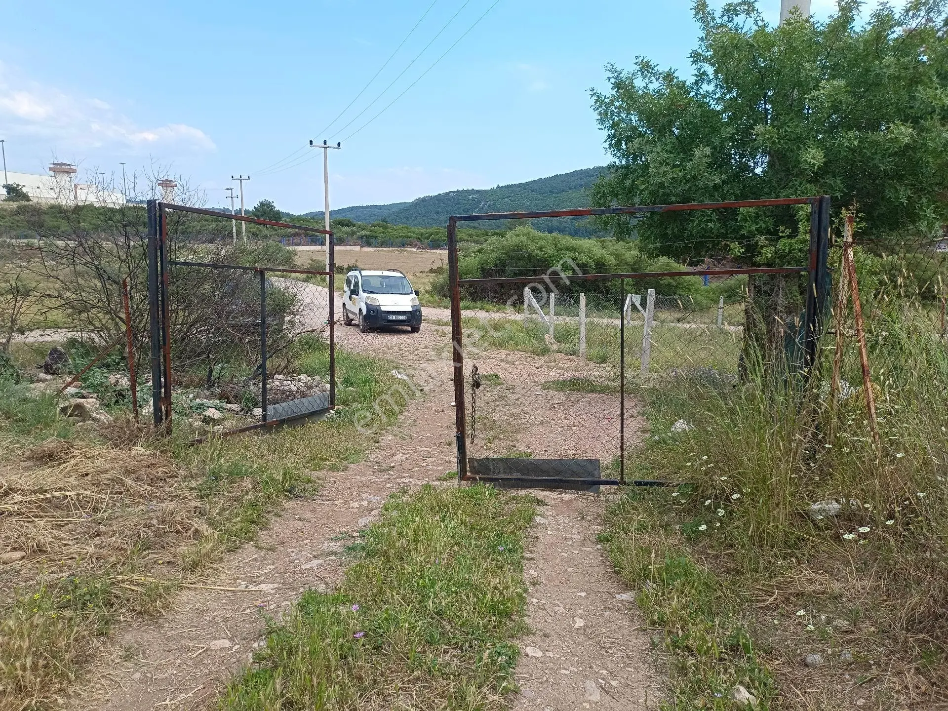 Kırıklarda Satılık 3640 Metre Tek Tapu Tarla - Görsel 4
