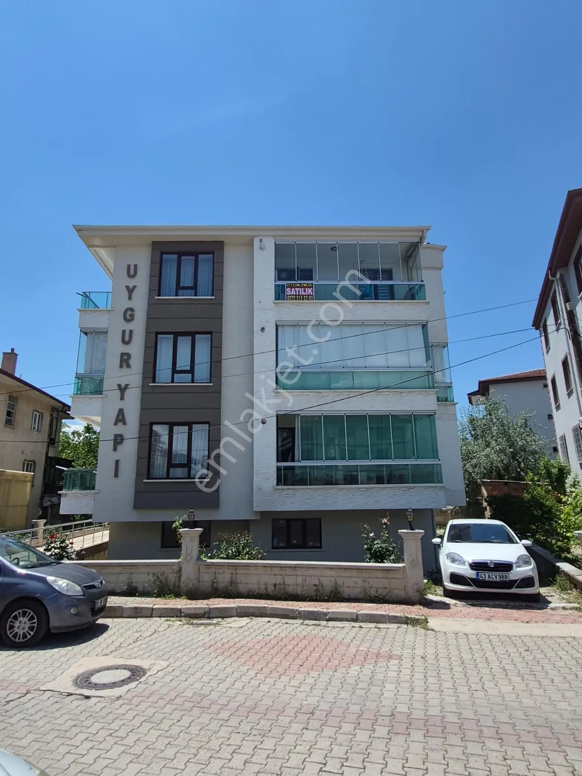 Afyon Üçok Emlaktan Esentepe Mah Satılık 3+1 Lüx 3 Kat Daire - Görsel 2