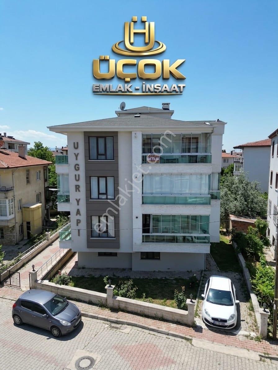 Afyon Üçok Emlaktan Esentepe Mah Satılık 3+1 Lüx 3 Kat Daire