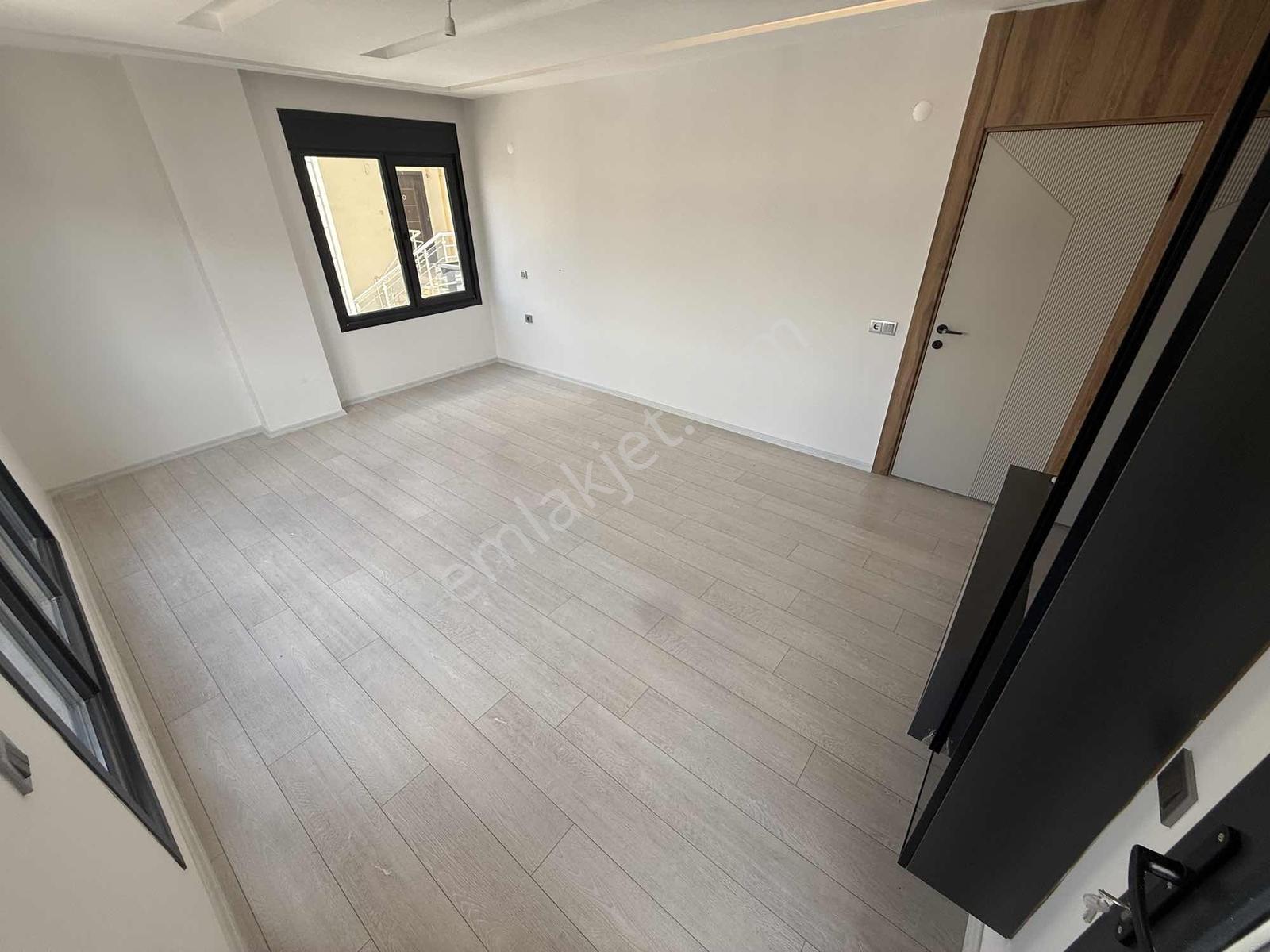 Parladan Denize 150m 3+1 Ayrı Mutfak Sıfır Ebeveyn Banyolu - Görsel 5