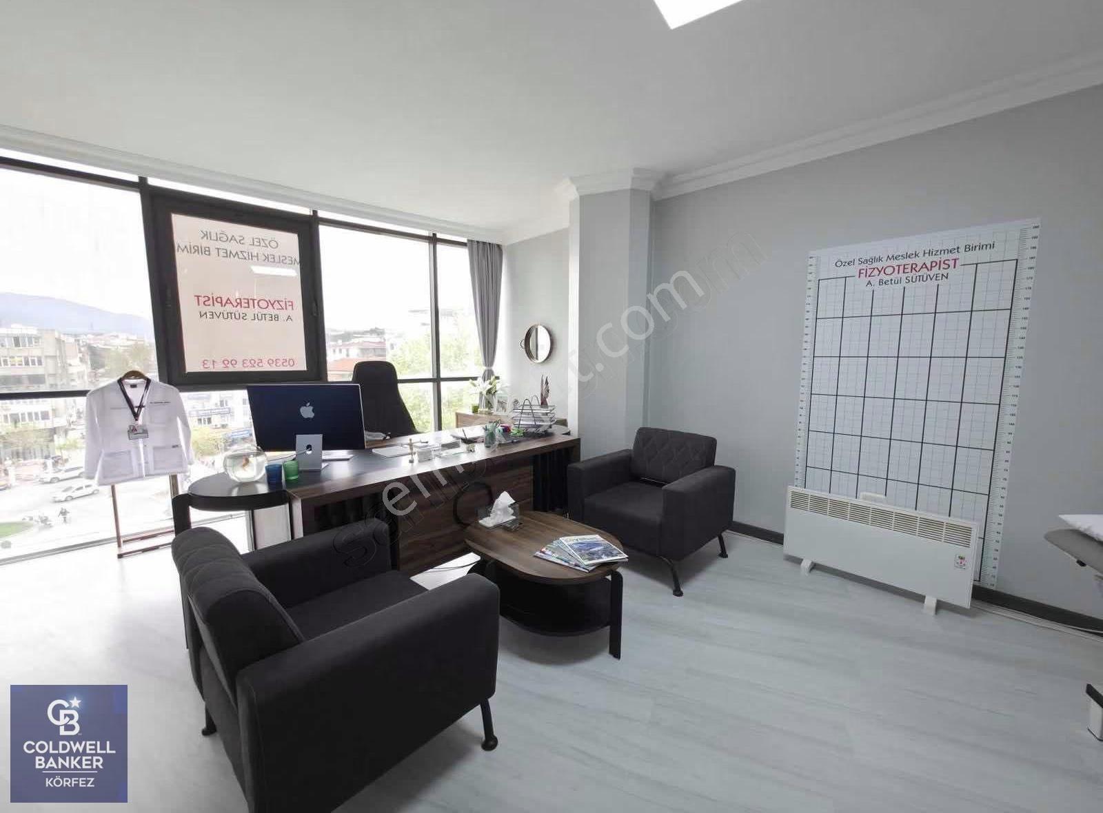 Edremit Soğanyemez Cumhuriyet Plaza Satılık 2+1 Ofis - Görsel 12