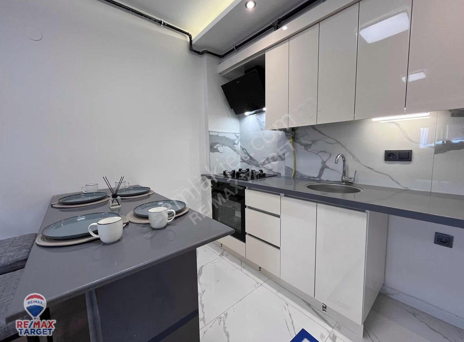 Karşıyaka'da Sıfır Kısmi Eşyalı 2+1 Kiralık Daire Ara Kat - Görsel 11
