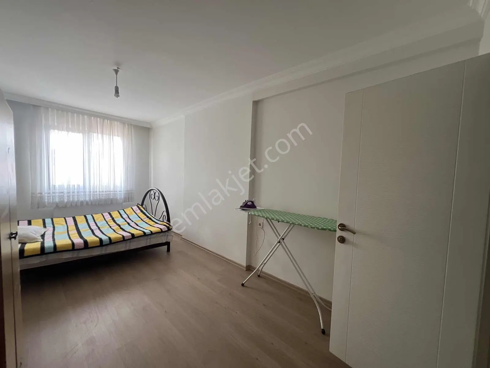 Bulut Emlaktan Araştırma Hastanesine Yakın Konumda Kiralık 2+1 - Görsel 5
