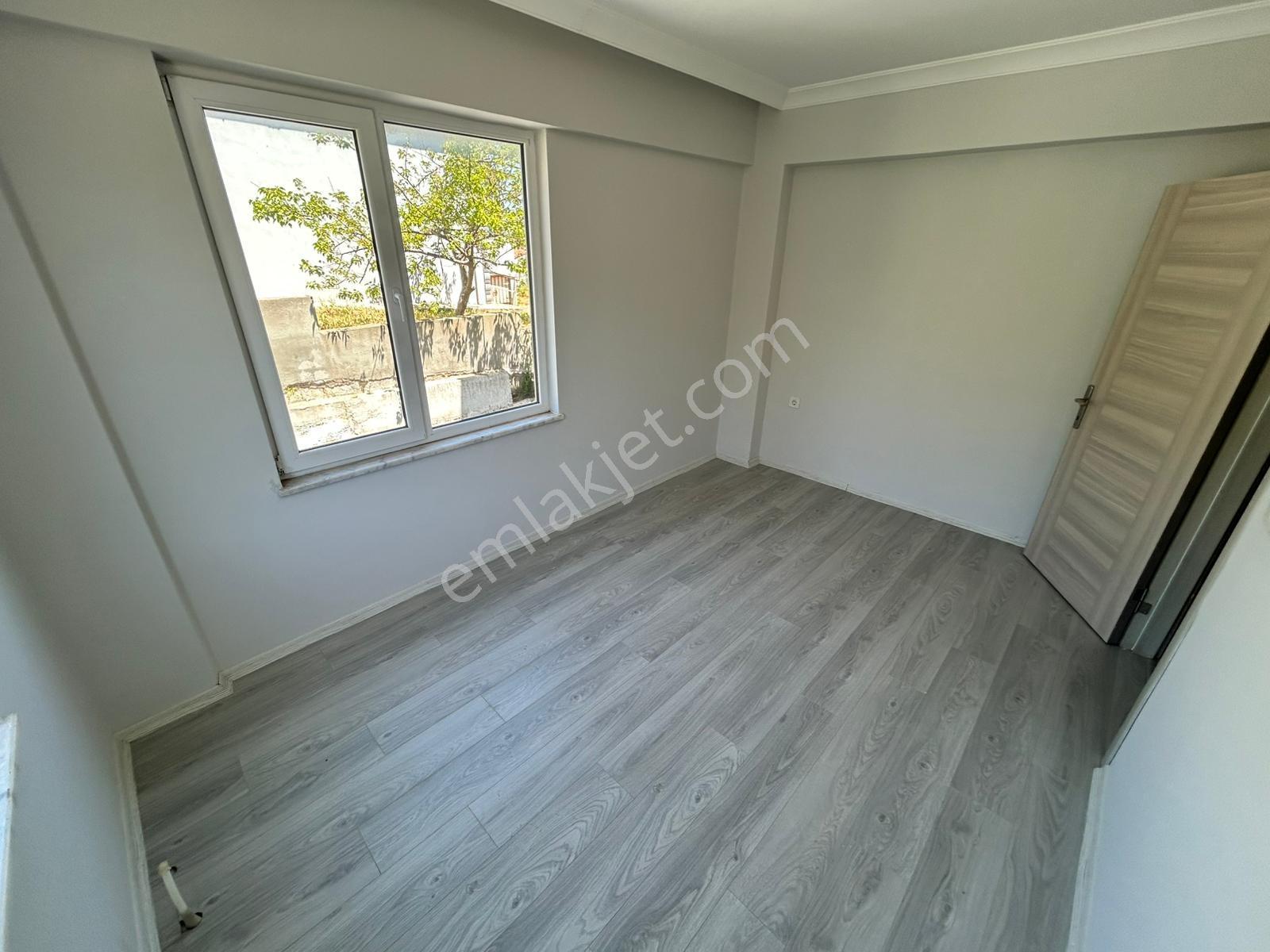 Erdek Tatlısuda 45 M2 Deniz Manzaralı Balkonlu 1+1 Satılık Daire - Görsel 2