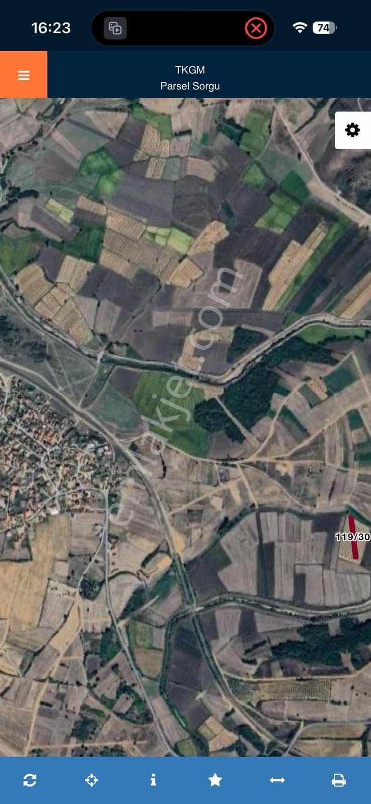 Uzunköprü Sazlımalkoç Mah De Tek Tapu Müstakil Parsel 1298 M2