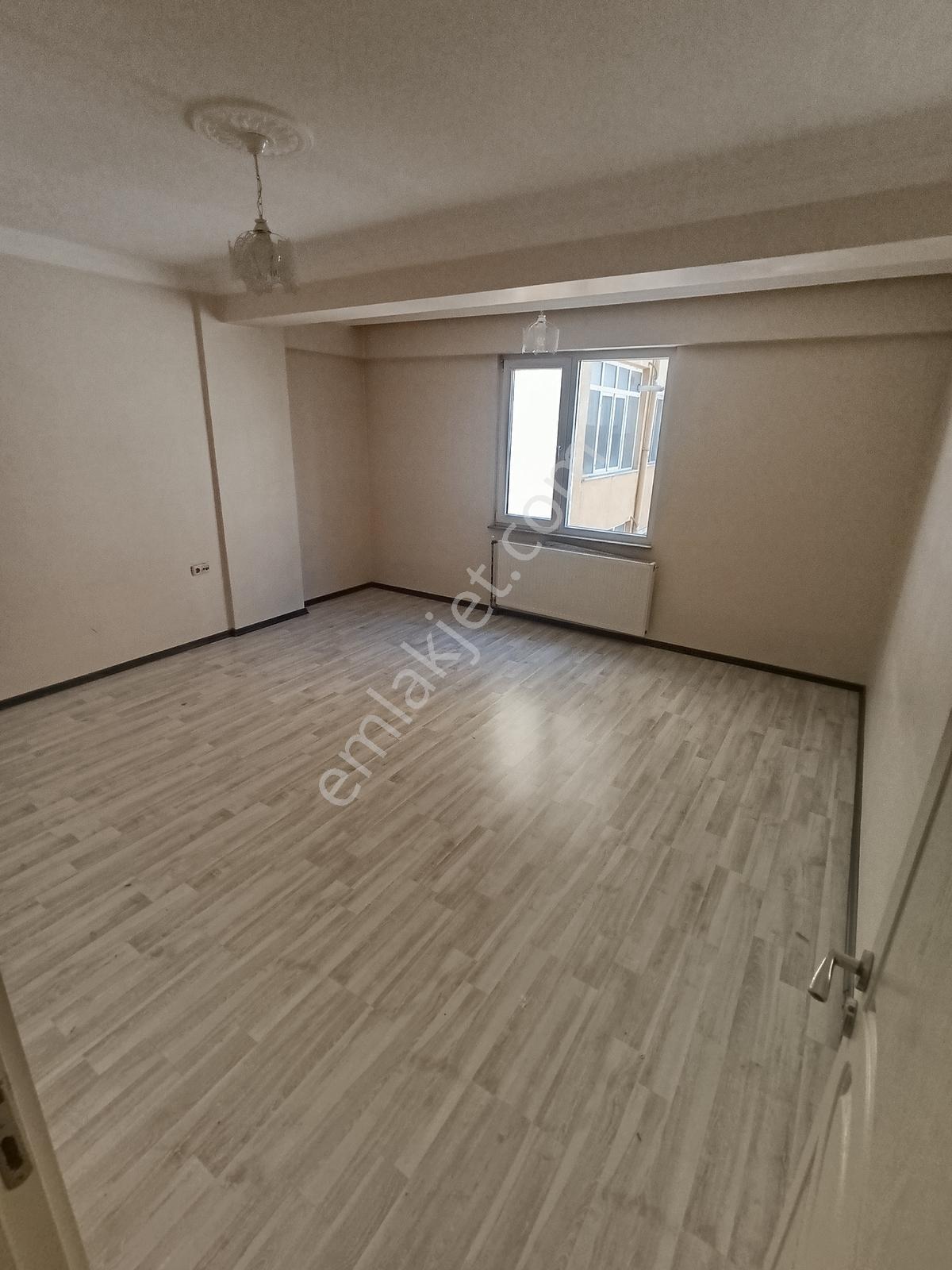 Kazımiye Mah. Stadyum Yanı 3+1 Kiralık Geniş Daire - Görsel 8