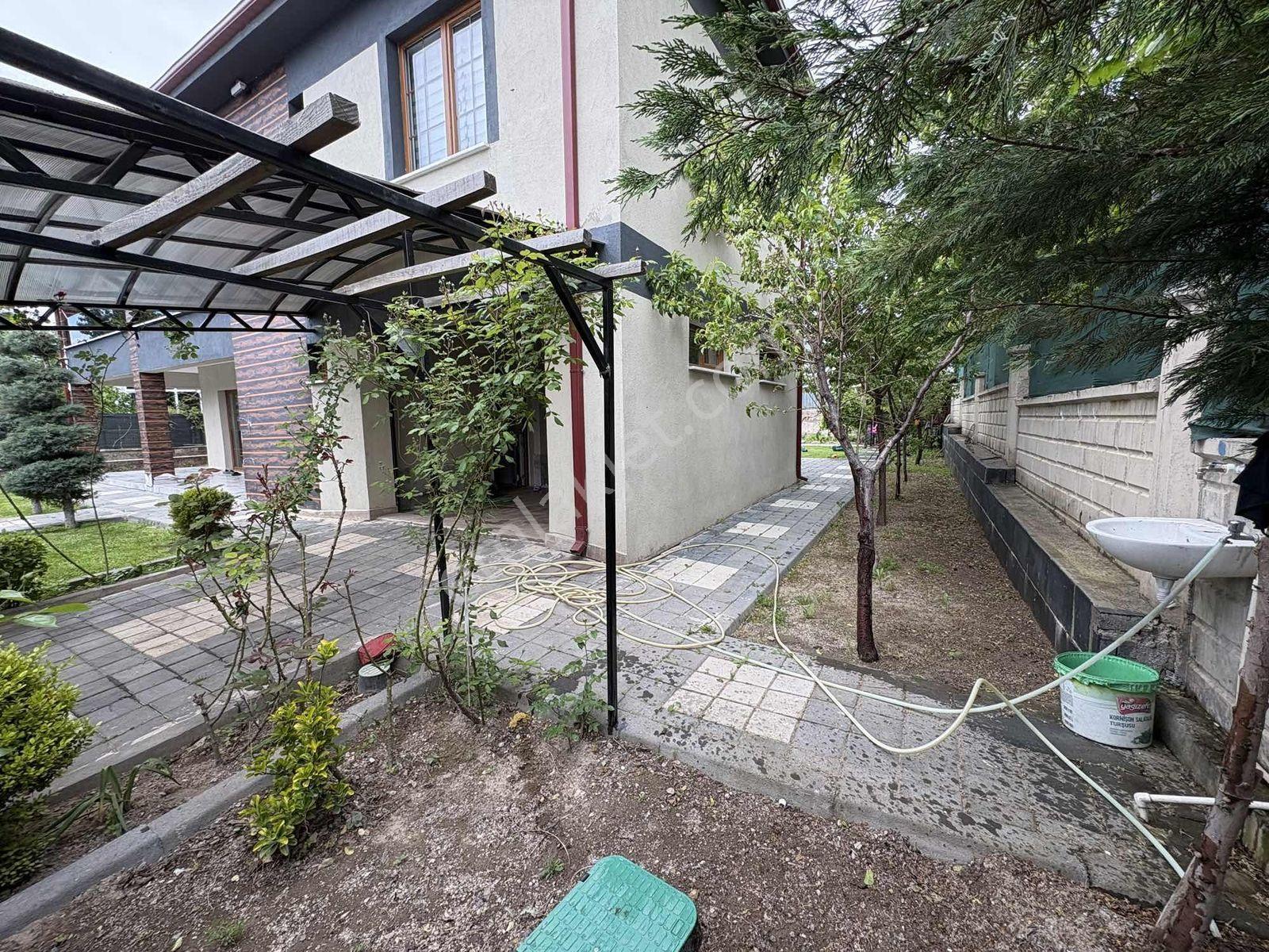 Talas Reşadiyede Şehir Manzaralı Garajlı 375 M2 Lüks Villa 191-2 - Görsel 14