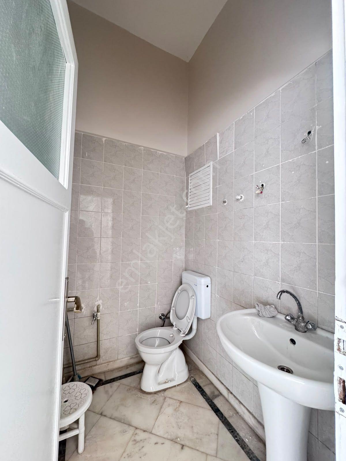 Hanedan Gyo'dan Emek'te Kiralık 70 M² Bakımlı Dükkan - Görsel 5