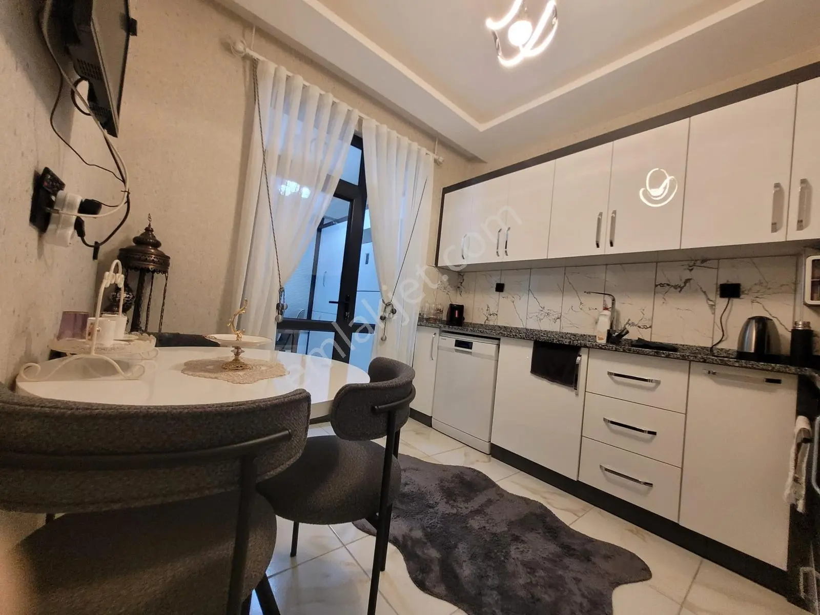 Şehir Hastanesi Adliye' Ye Yürüme Mesafesinde 3+1 Satılık Daire