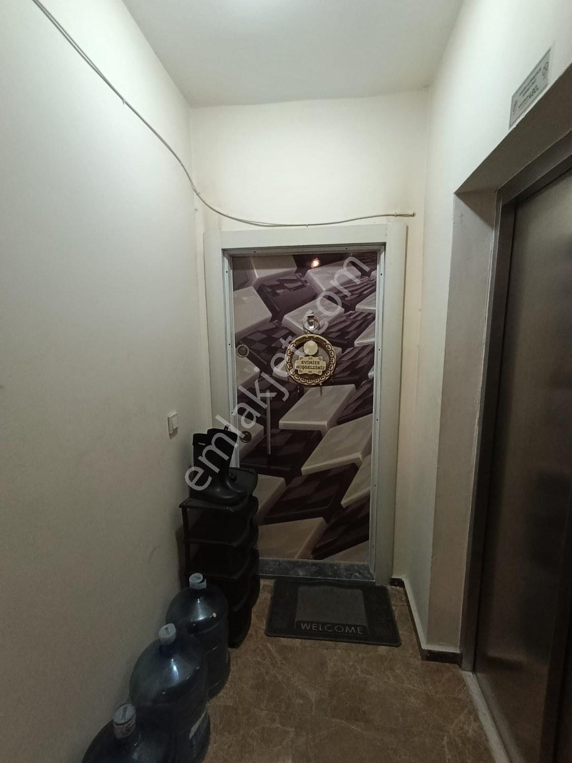 Bağlarbaşında Çift Cepheli Genış Ve 3+1 Kiralık Daire - Görsel 16