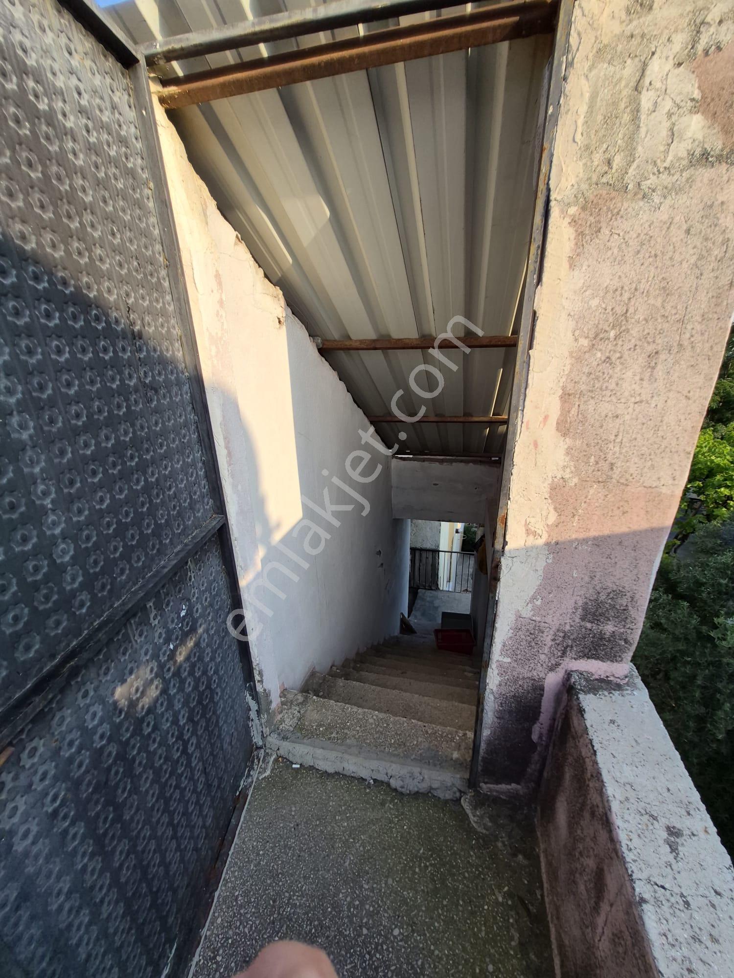 Yatırımlık Arsa Ve İçinde 2,5 Katlı Bina - Görsel 32