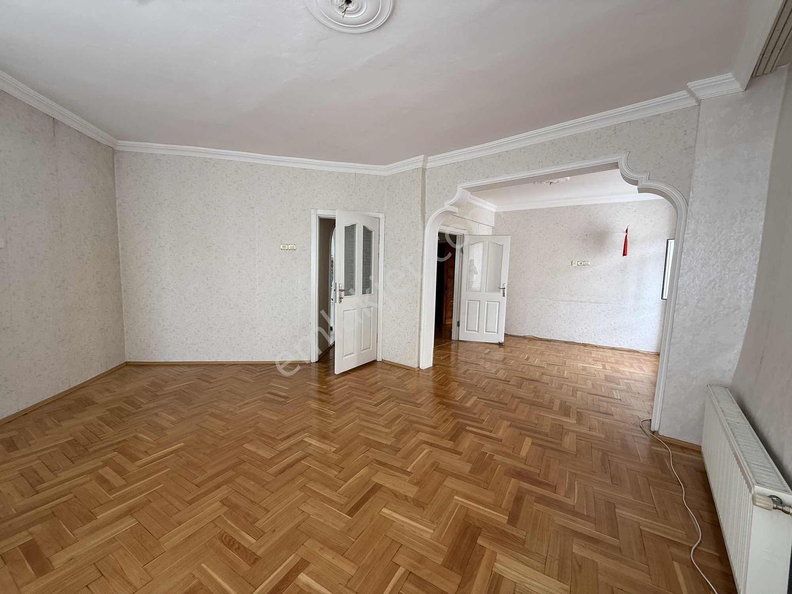 Tarcanlardan,çarşı Merkezde Boş Temiz Kiralık Arakat 2+1 - Görsel 26