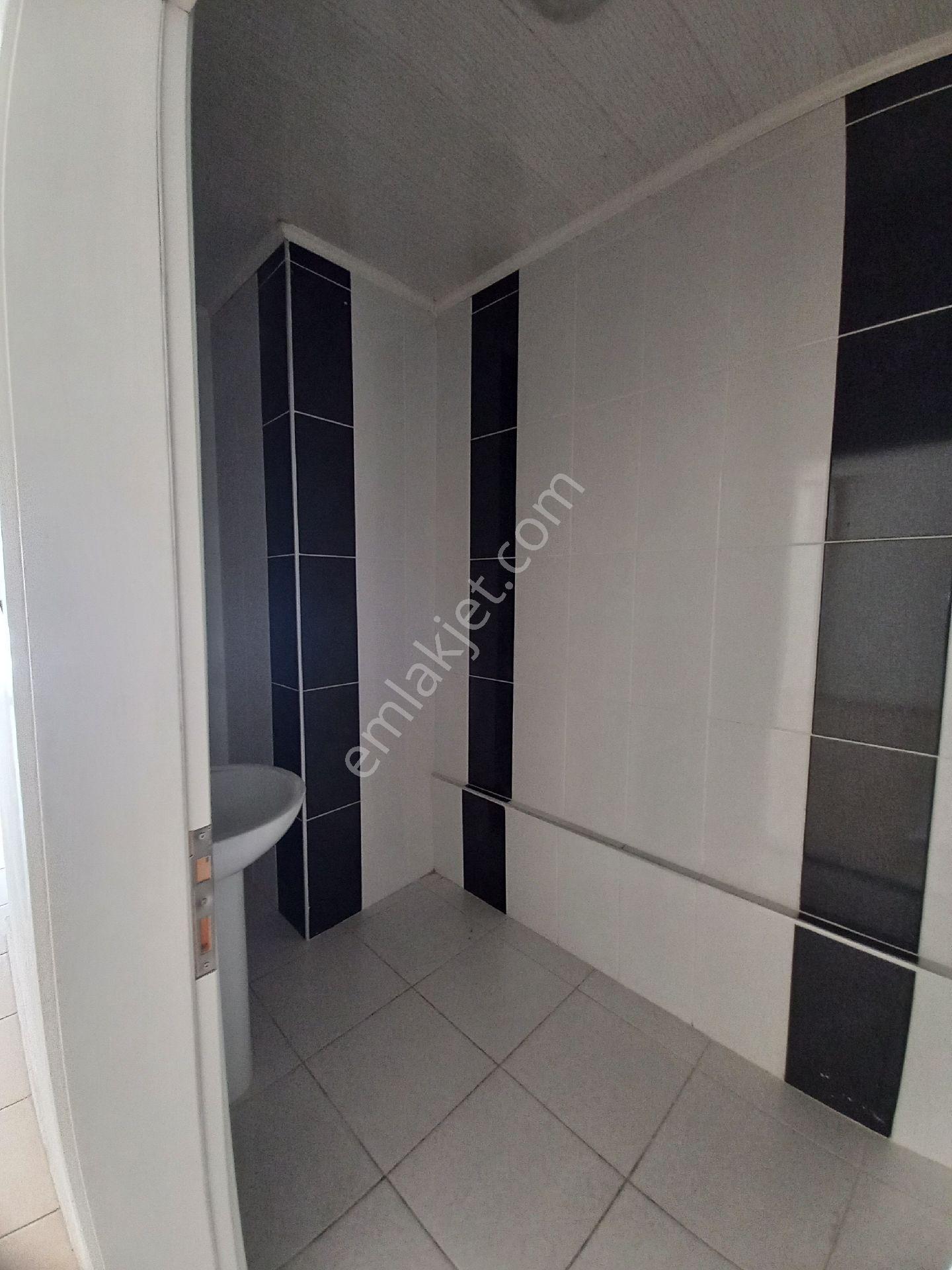 Turpa Lotustan Çarşıda Satılık Dükkan - Görsel 7