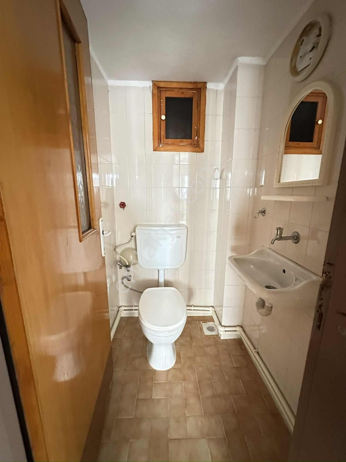 Bahçelievler'de 3+1 140 M2 Dogalgazlı Otoparklı - Görsel 9