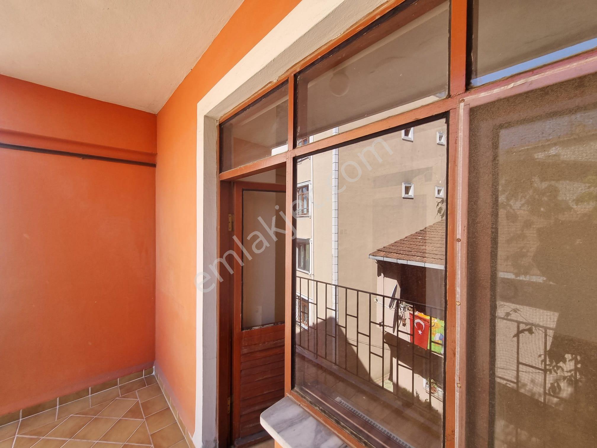 Sarıyer Tarabya Üstü Çarşı, Ulaşım, Pazar Adım Mesafe, Sahil 5dk - Görsel 16