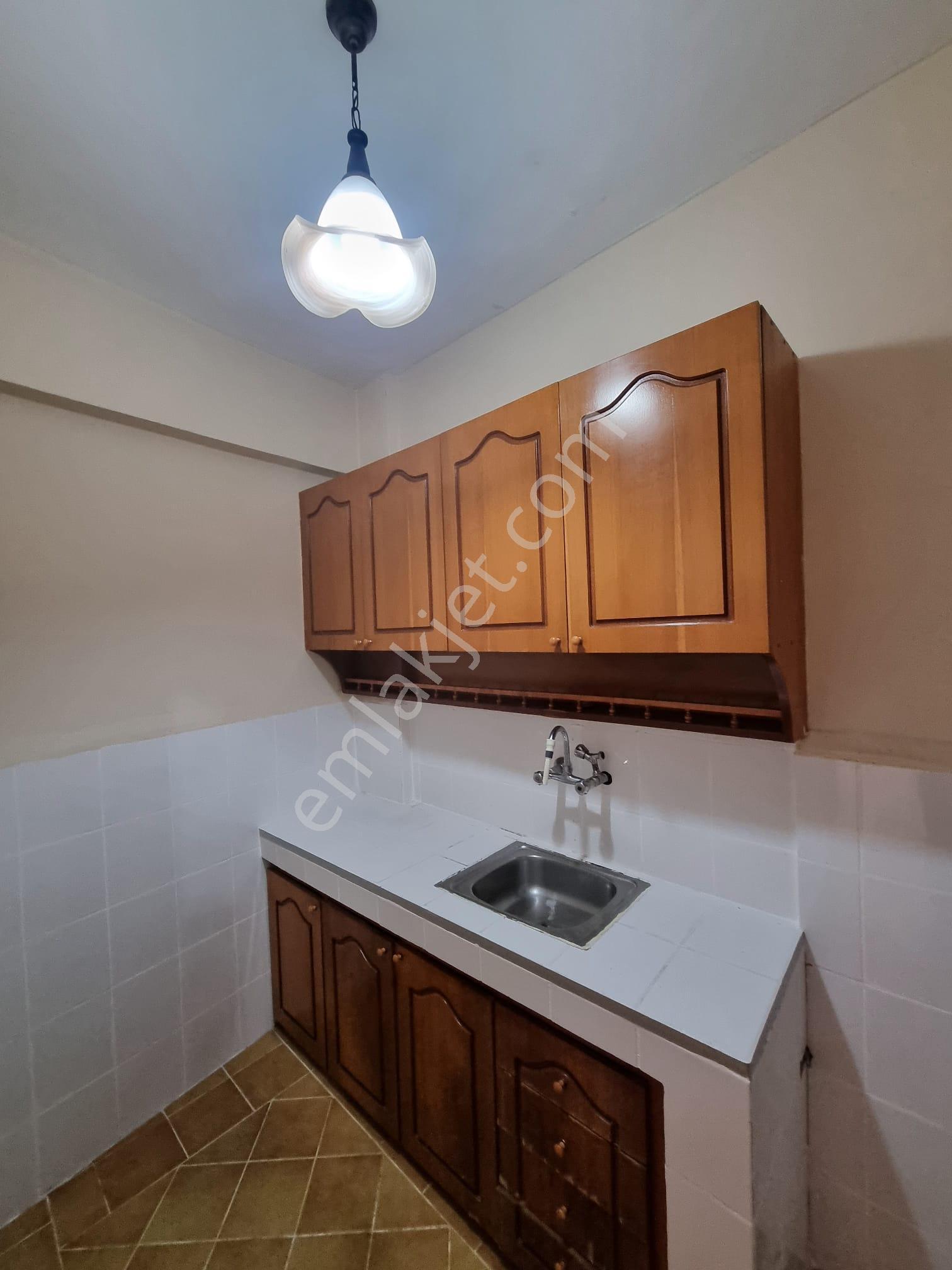 Sarıyer Tarabya Üstü Çarşı, Ulaşım, Pazar Adım Mesafe, Sahil 5dk - Görsel 14