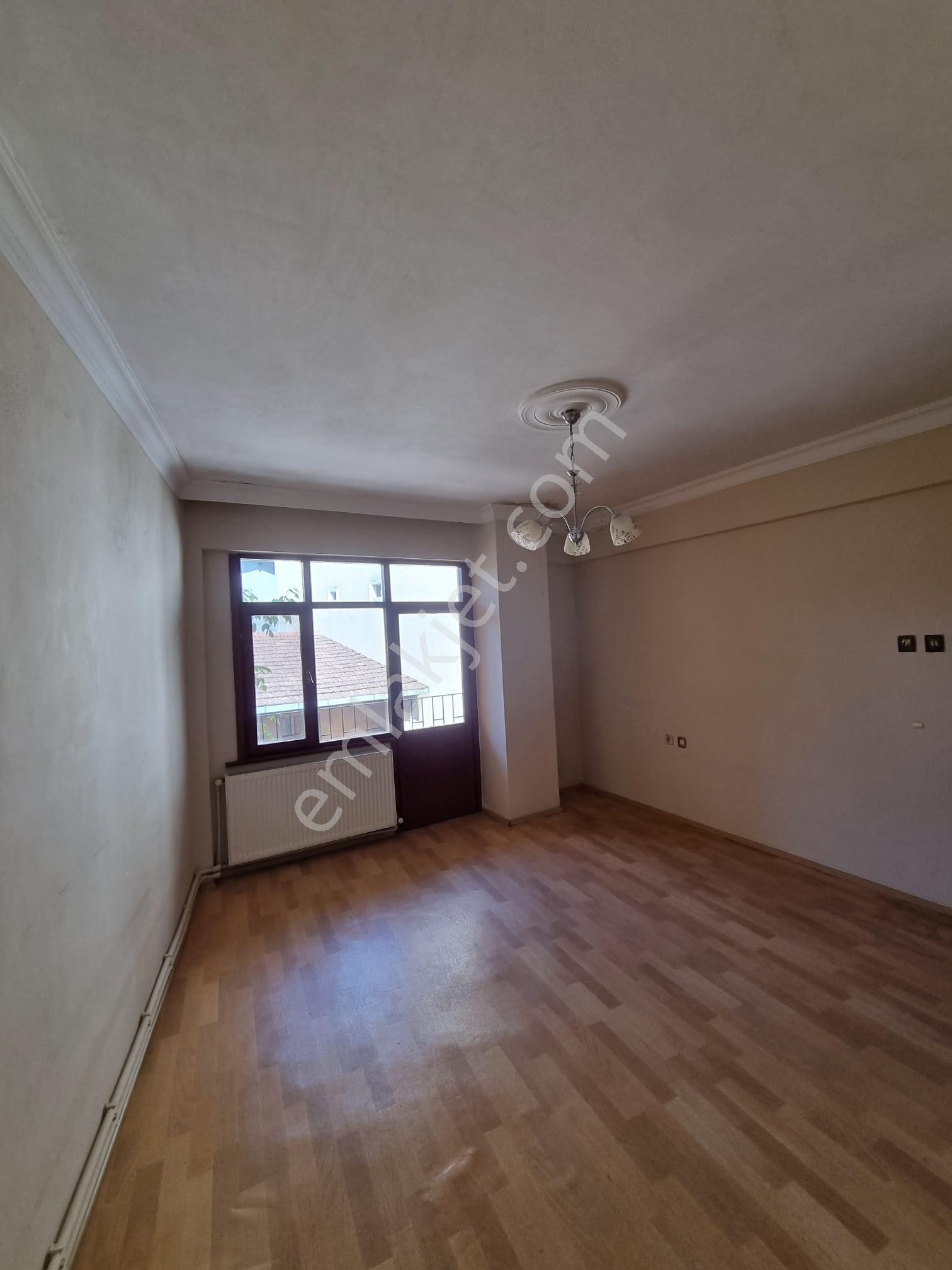 Sarıyer Tarabya Üstü Çarşı, Ulaşım, Pazar Adım Mesafe, Sahil 5dk - Görsel 17