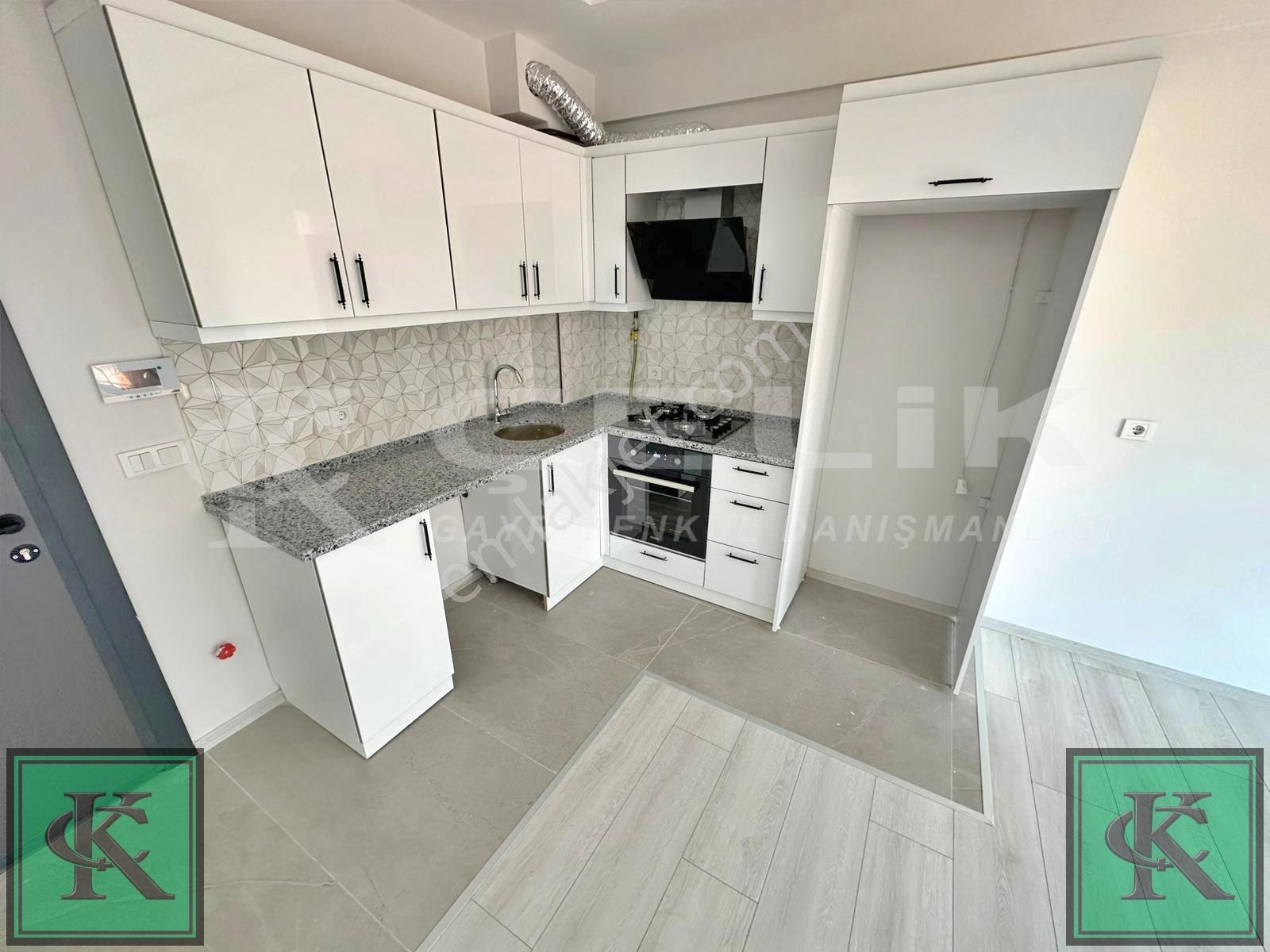 Çelik'ten Site İçersinde Otoparklı Sığınaklı Kiralık 1+1 Daire - Görsel 13