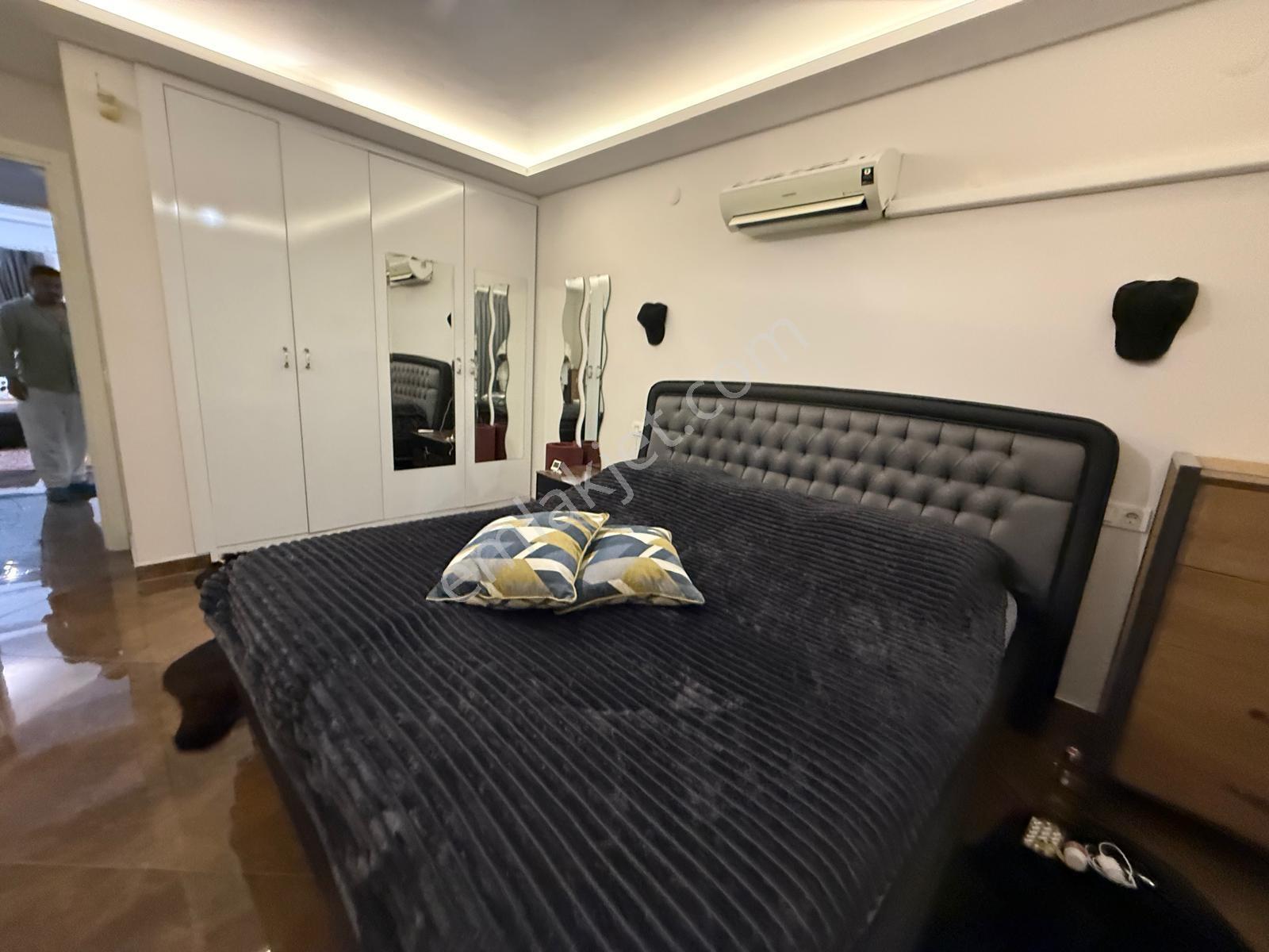 Soğucak'ta Deniz Manzaralı Özel Havuzlu 8+1 Lüks Villa - Görsel 18