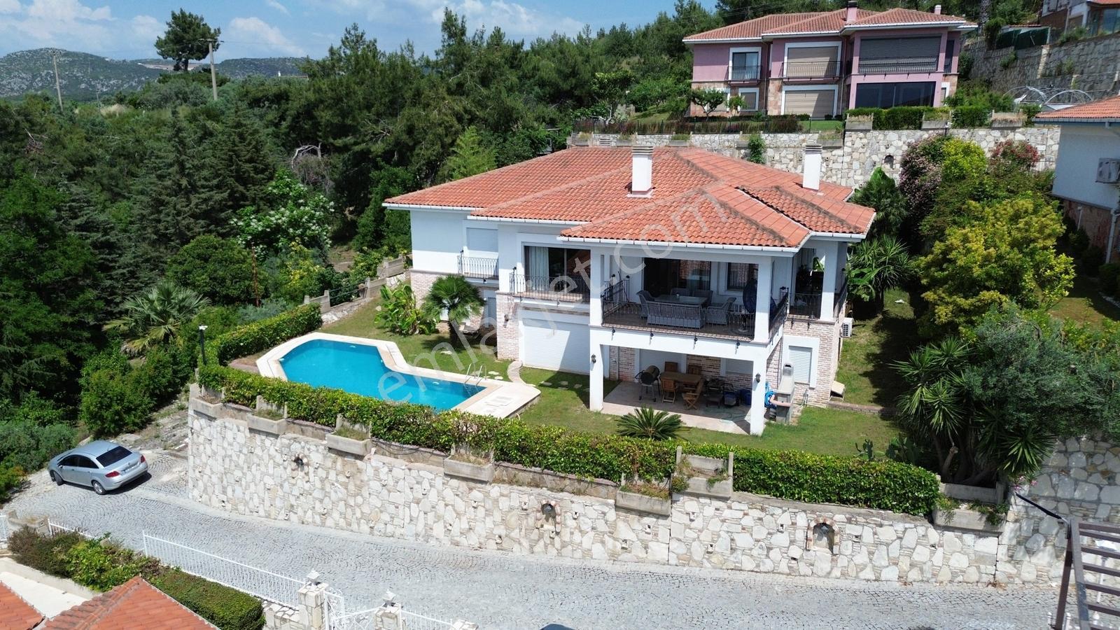 Soğucak'ta Deniz Manzaralı Özel Havuzlu 8+1 Lüks Villa - Görsel 4