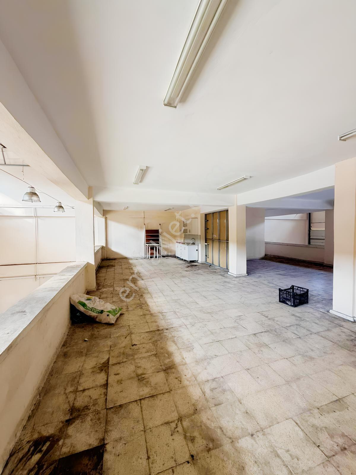 Altıayak Sanayi Sitesinde 1.200 M² 3 Katlı Kiralık İşyeri - Görsel 23