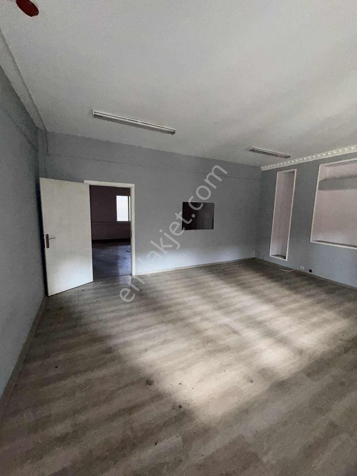 Altıayak Sanayi Sitesinde 1.200 M² 3 Katlı Kiralık İşyeri - Görsel 2