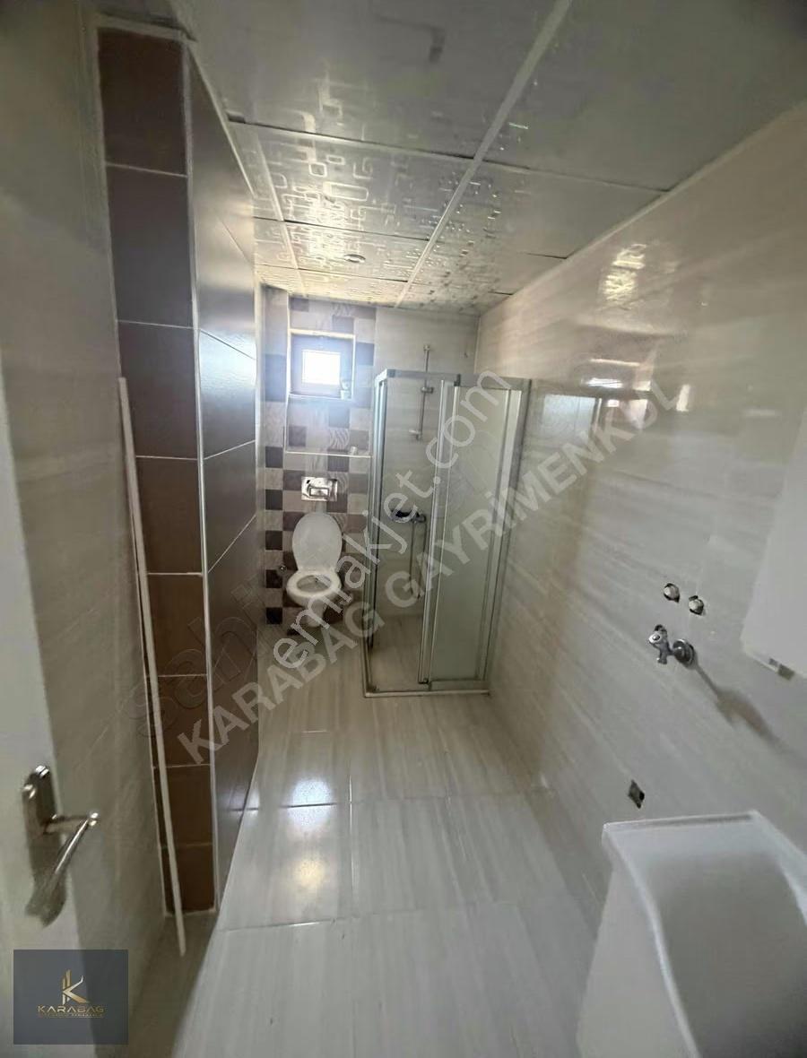 Karabağ'dan ! Kapalı Otopark Ayrı Mutfak Ebevyn Banyo 2+1 - Görsel 12