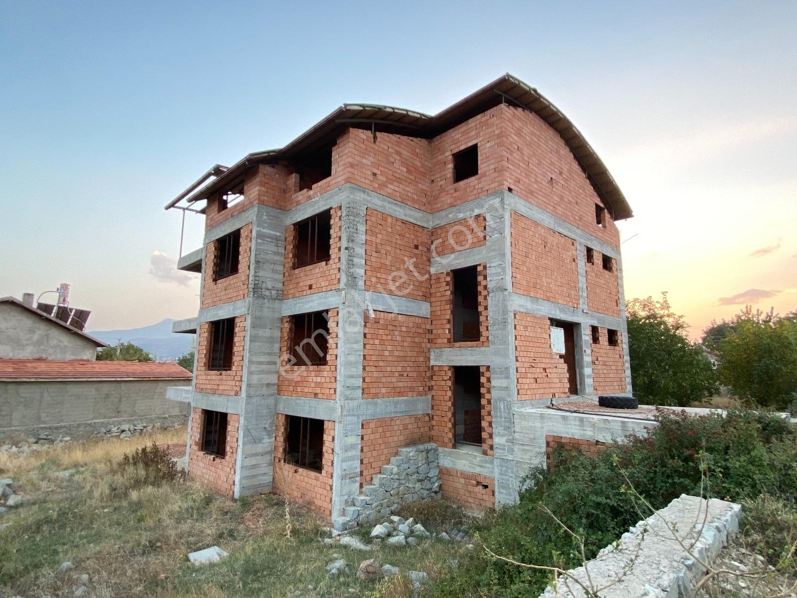 !!yatırım Fırsatı!! Isparta Sav'da Satılık Bina Ve Arsası