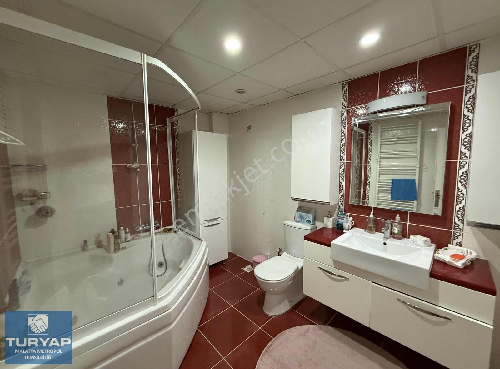 Turyap Metropol'den İstanbul Evlerinde 4+1 Eşyalı Kiralık Daire - Görsel 19