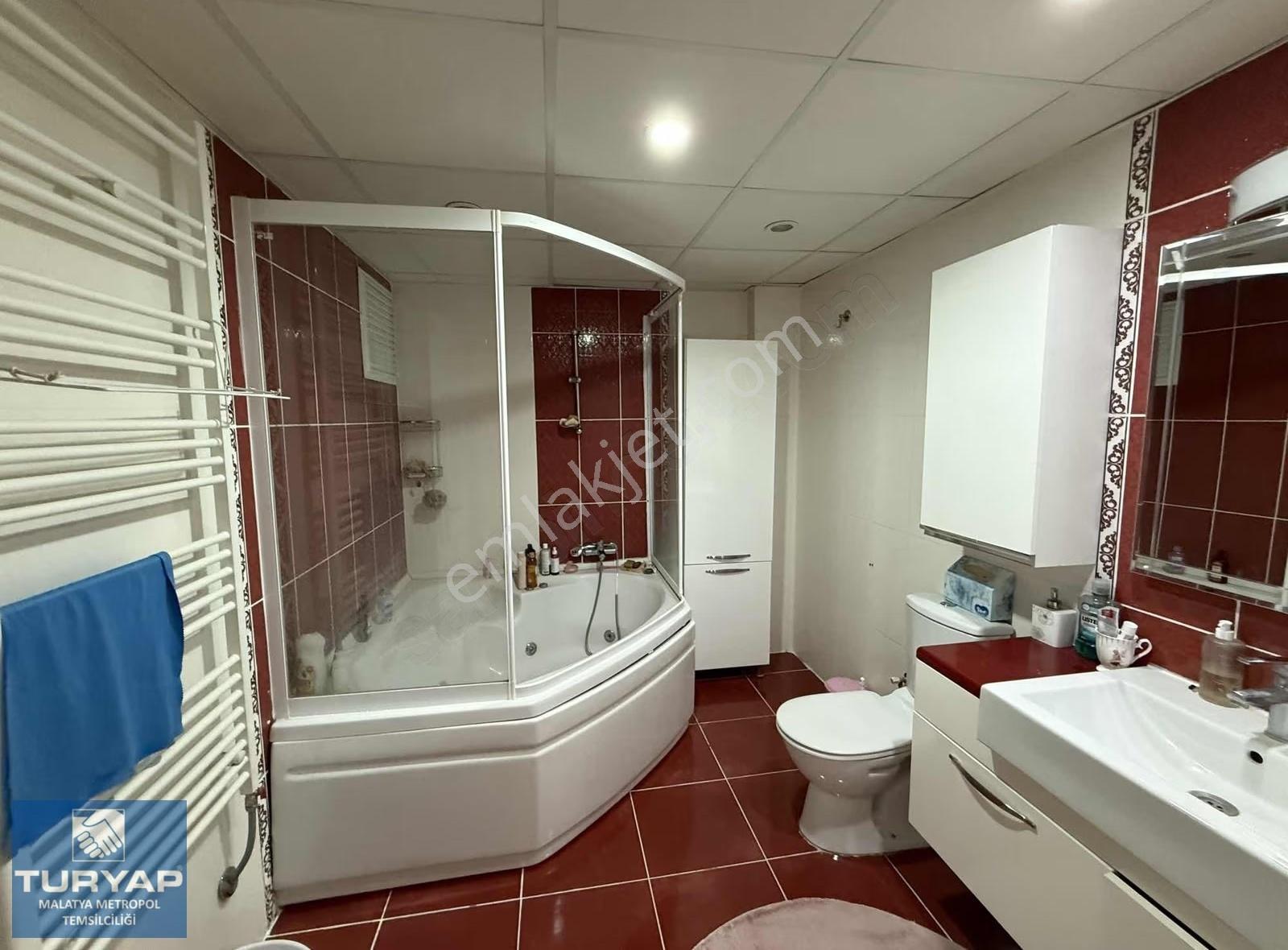 Turyap Metropol'den İstanbul Evlerinde 4+1 Eşyalı Kiralık Daire - Görsel 28