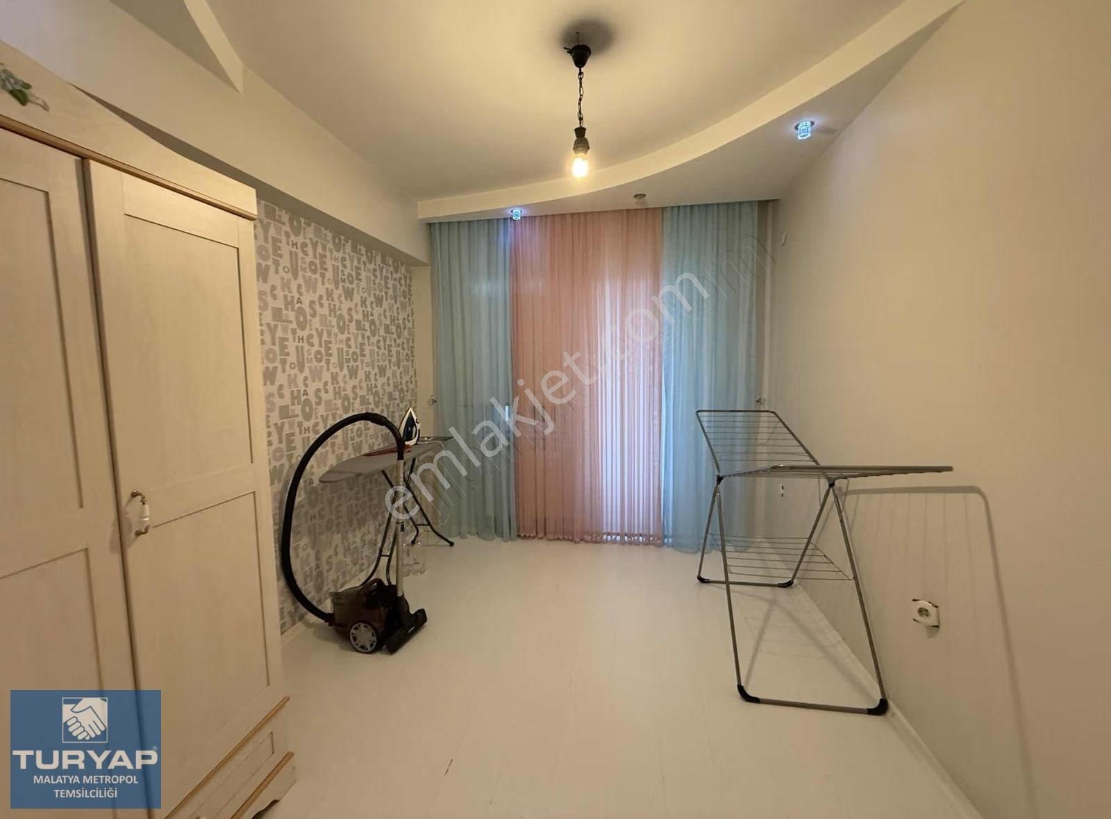 Turyap Metropol'den İstanbul Evlerinde 4+1 Eşyalı Kiralık Daire - Görsel 20