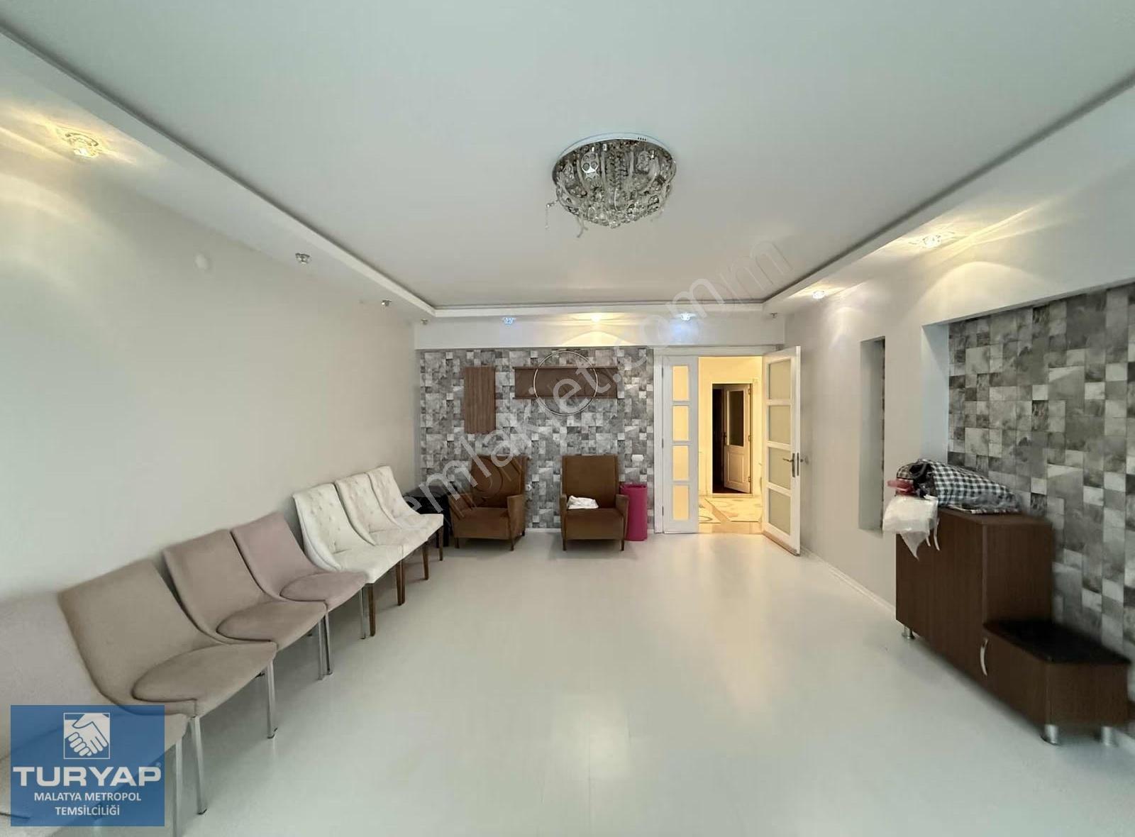 Turyap Metropol'den İstanbul Evlerinde 4+1 Eşyalı Kiralık Daire - Görsel 7